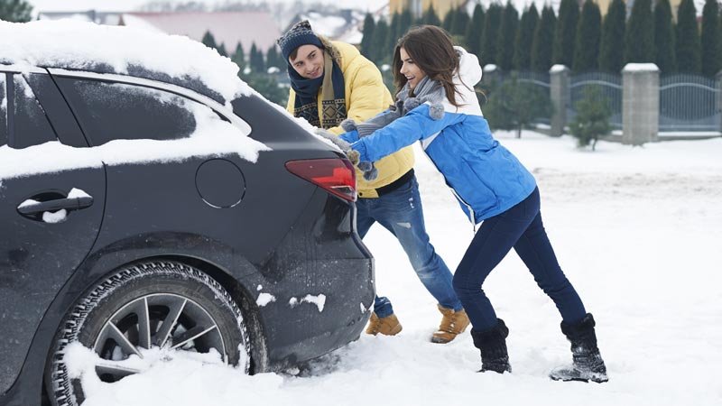 Anschieben,Winter,Schneeglätte,Starthilfe,Haftung