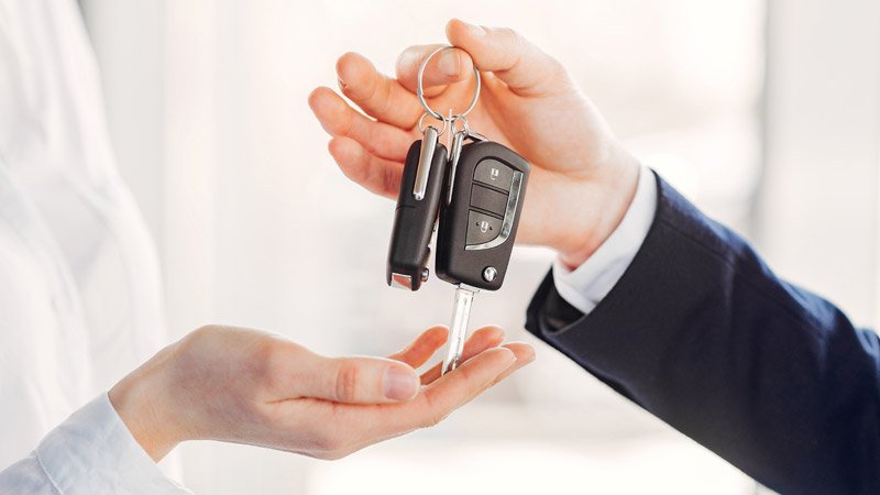 Dienstwagen-Rückgabe: Wann kann sie verlangt werden? Dienstwagen,Rückgabe,Arbeitsvertrag,Kündigung,Rückgabeklausel