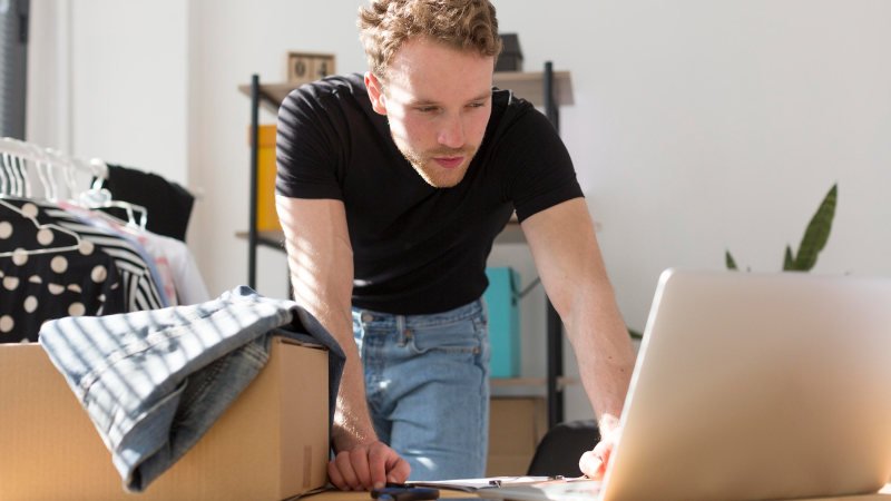 So melden Betreiber wie  Kleinanzeigen Verkäufe dem Finanzamt 