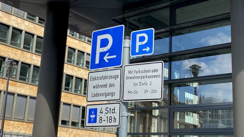 Parkschild,E-Auto,Elektroauto,Ladestation