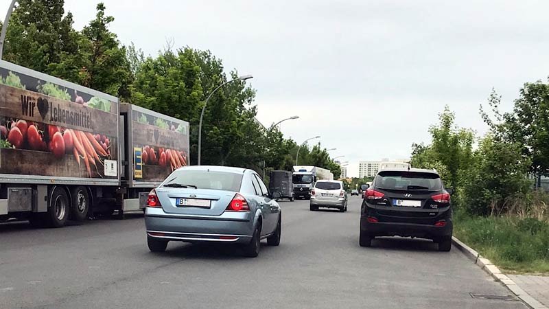 Kein Versicherungsschutz: Harte Strafen drohen Autos,Straße