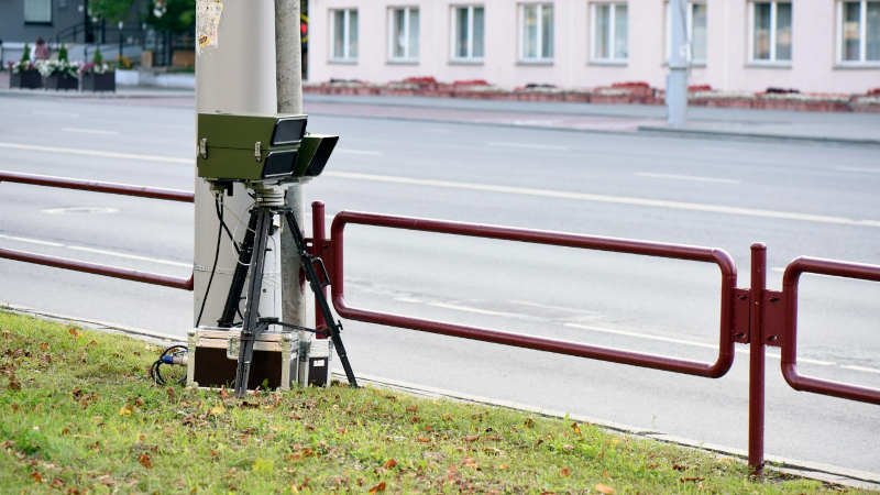 Radargerät an der Straße Blitzer,Radargerät,Geschwindigkeitsmessung