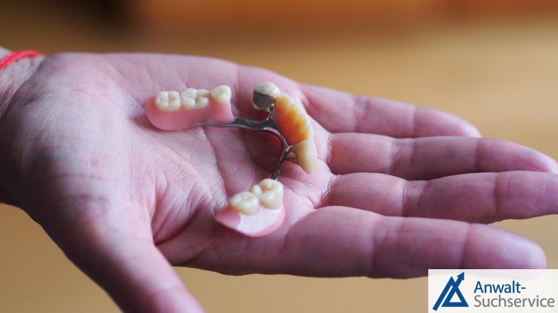 Zahnprothese: Patientenrechte bei Mängeln Zahnersatz,Zahnprothese,Brücke,Krone,Mängel