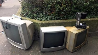 Alte Fernseher,Straßenrand