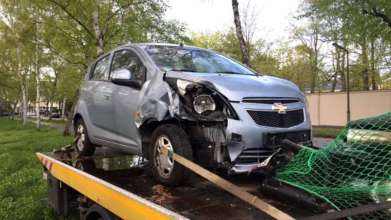 Unfall: Wie stellt man die Schadenshöhe fest? Unfall,Schadensregulierung,Sachverständiger,Kostenvoranschlag